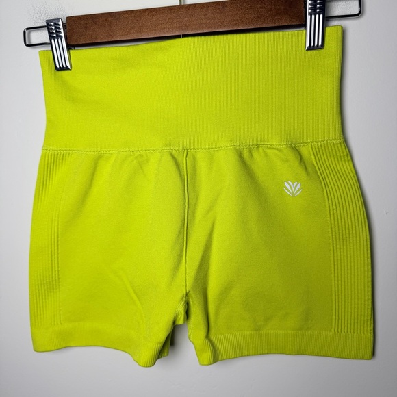 Forever 21 matching set activewear Neon Yellow Green lime short sport bra Small - Picture 2 of 6